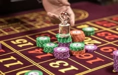 PalmSlots Casino casino presented on mobile device in Pakistan with slots and live games
